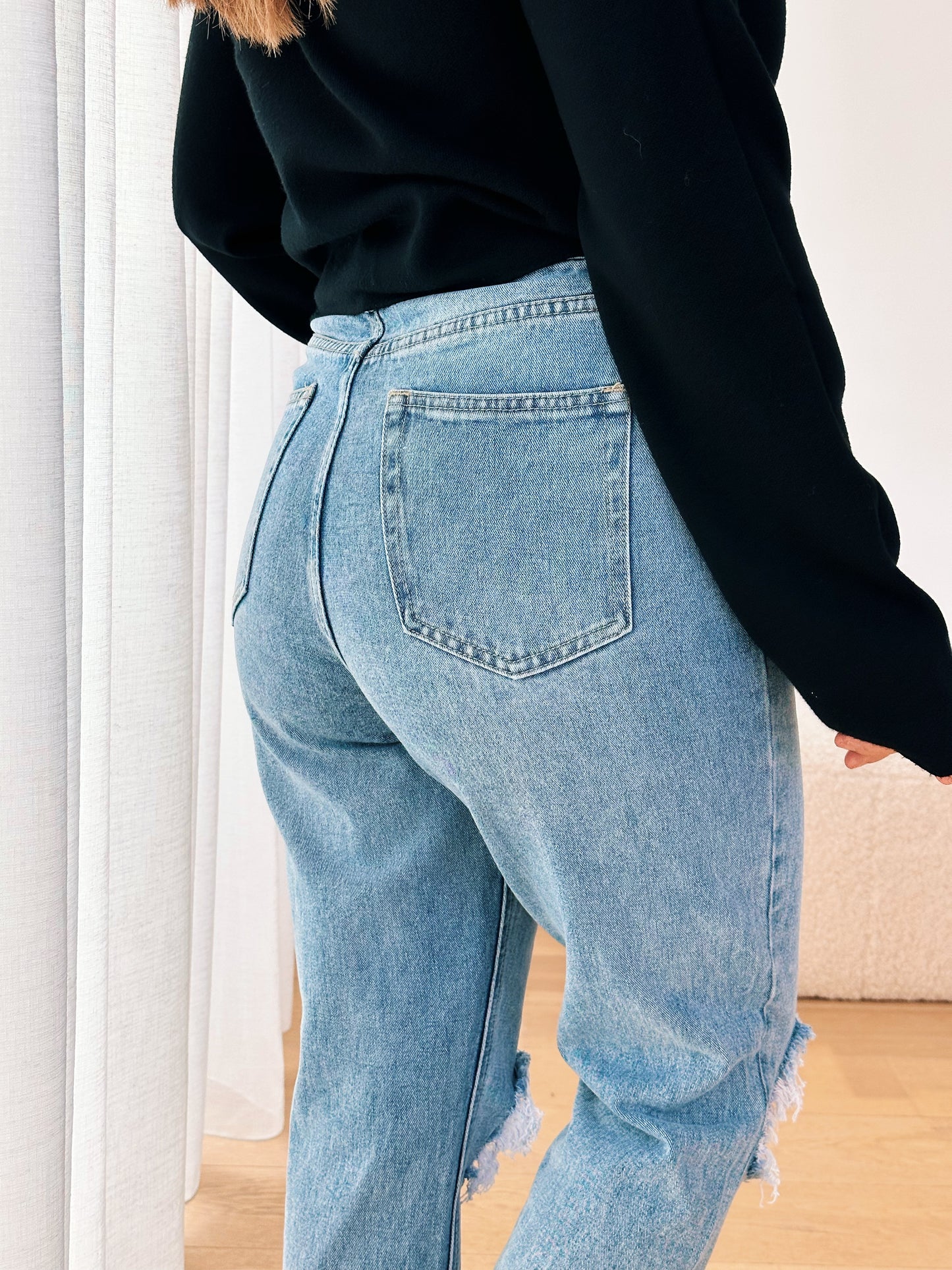 MAY Jeans - Straight destroyed denim