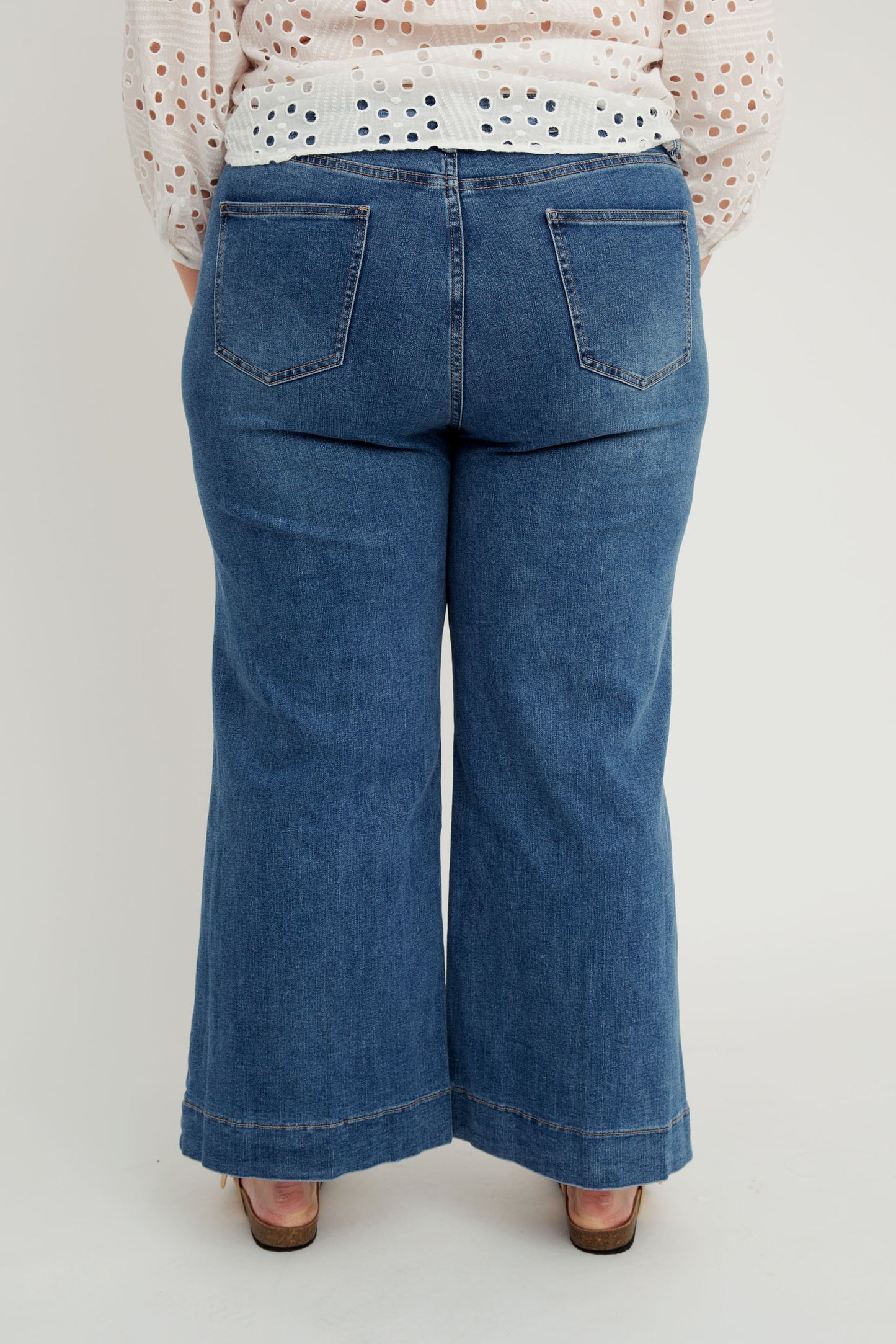 MAY Jeans - Curvy wide Fit Denim